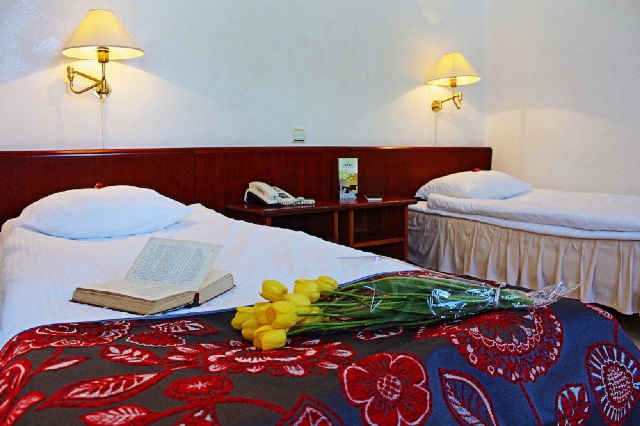 Nb Hotel With Free Parking Рига Экстерьер фото